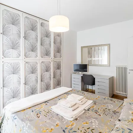 Quattro Fontane Apartamento *
